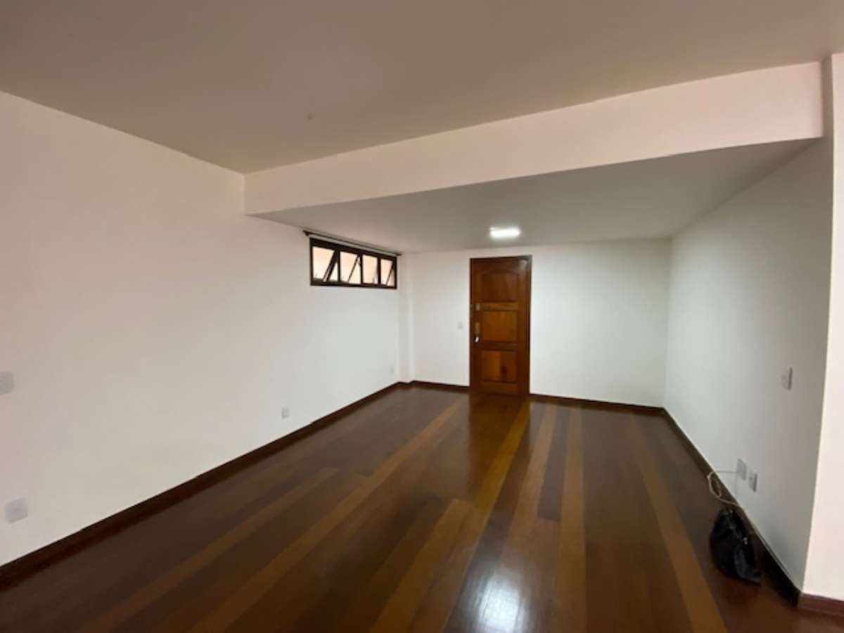 Apartamento Amplo 3 Quartos-Centro- Nova Friburgo-RJ