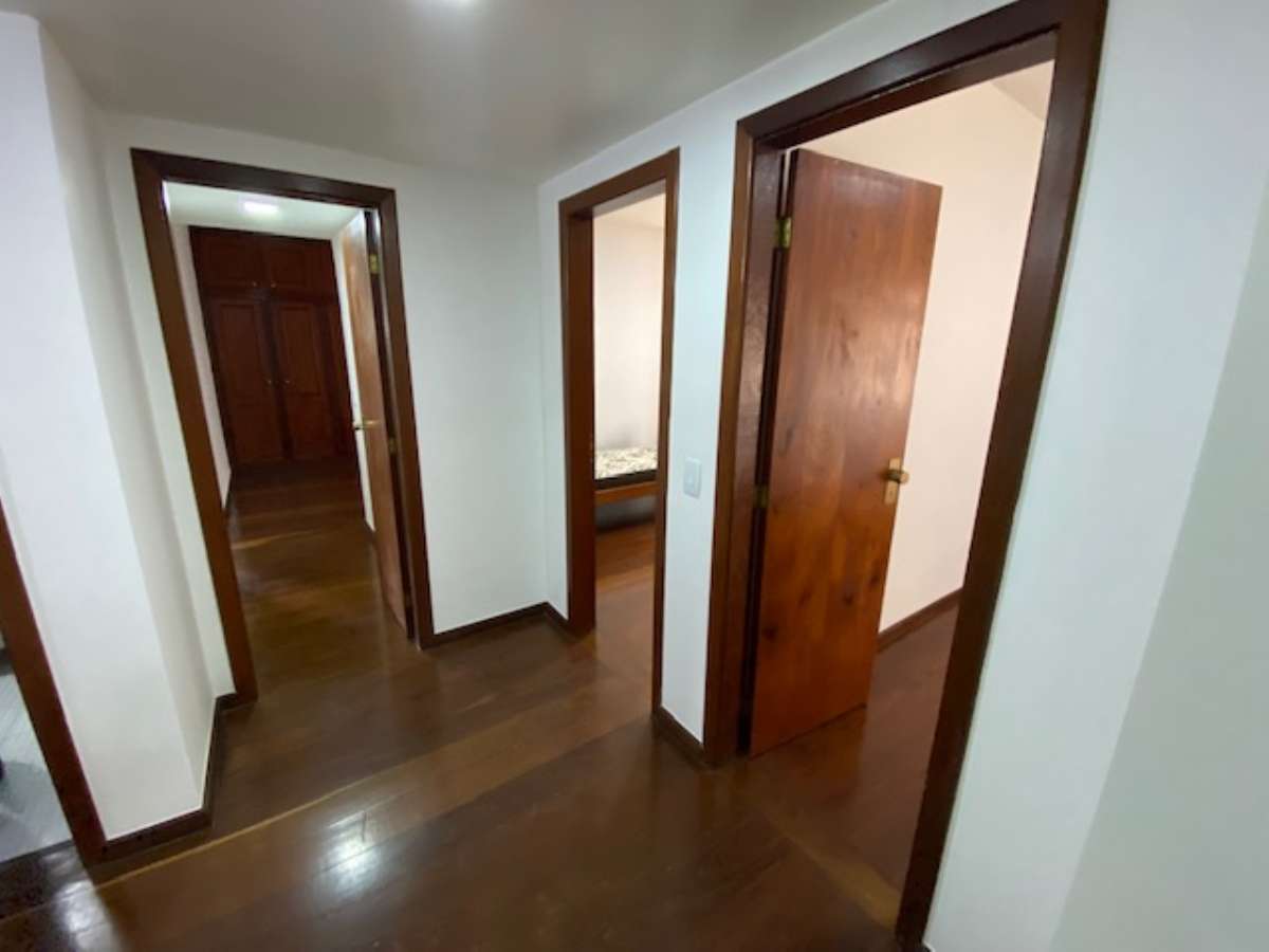 Apartamento Amplo 3 Quartos-Centro- Nova Friburgo-RJ