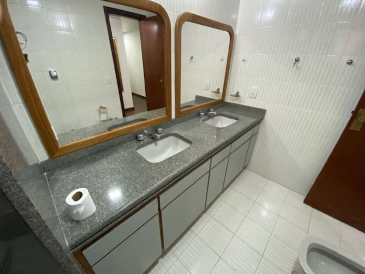 Apartamento Amplo 3 Quartos-Centro- Nova Friburgo-RJ