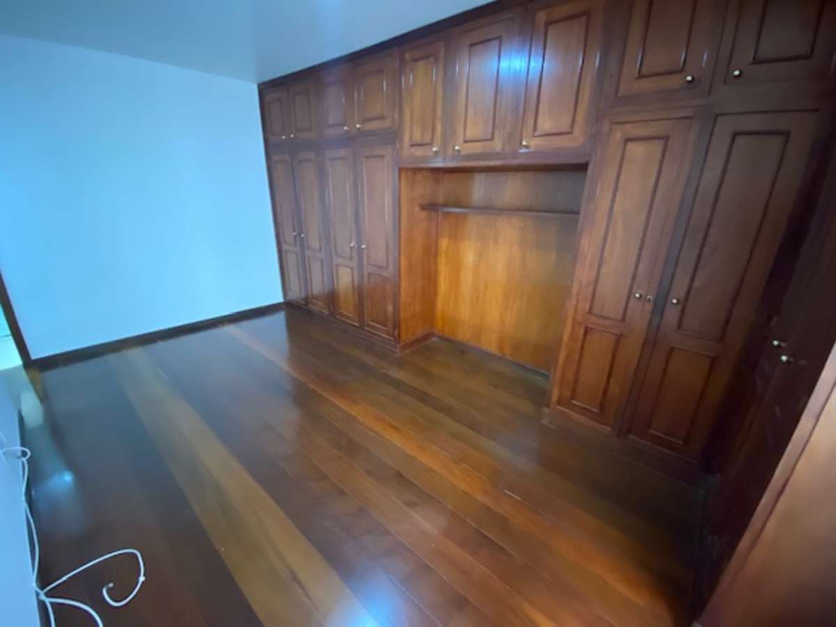 Apartamento Amplo 3 Quartos-Centro- Nova Friburgo-RJ