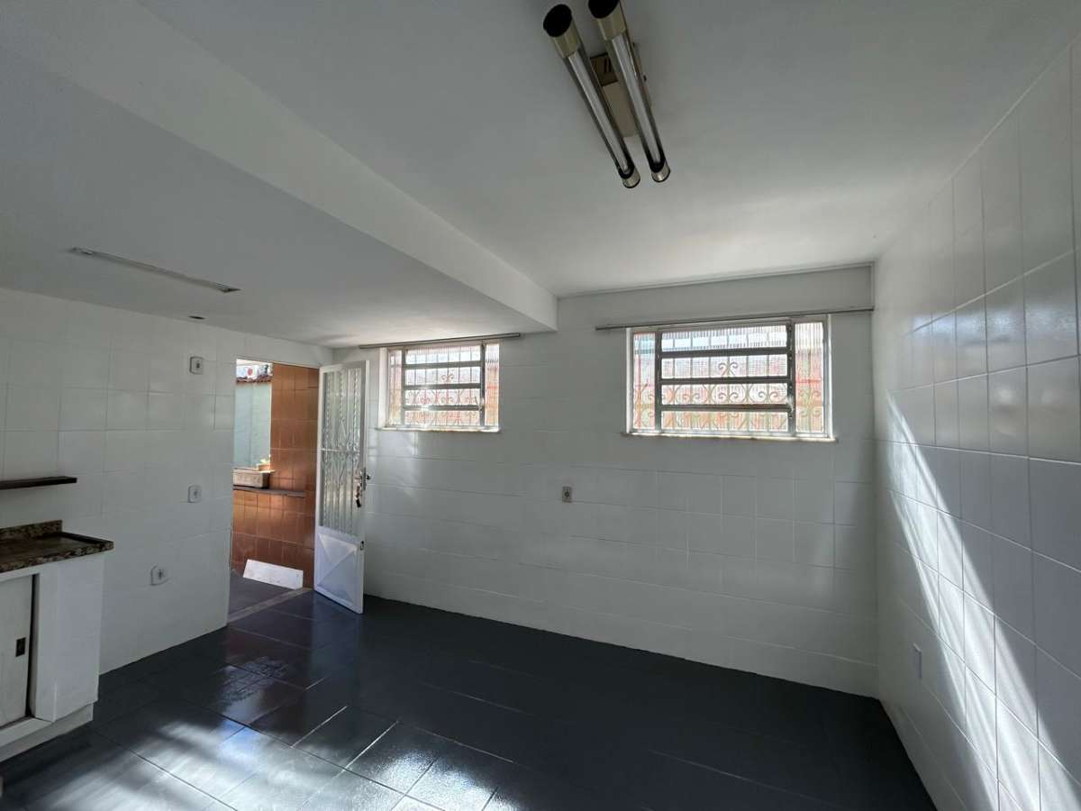 Casa Linear Oportunidade Junto Igreja Fátima 2 quartos- Fátima- Teresópolis/RJ