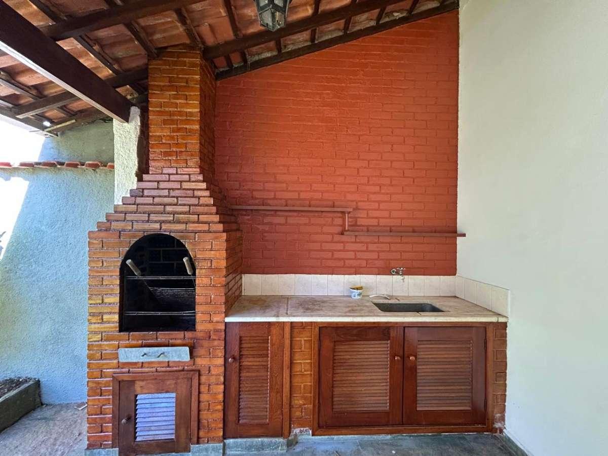 Casa Linear Oportunidade Junto Igreja Fátima 2 quartos- Fátima- Teresópolis/RJ