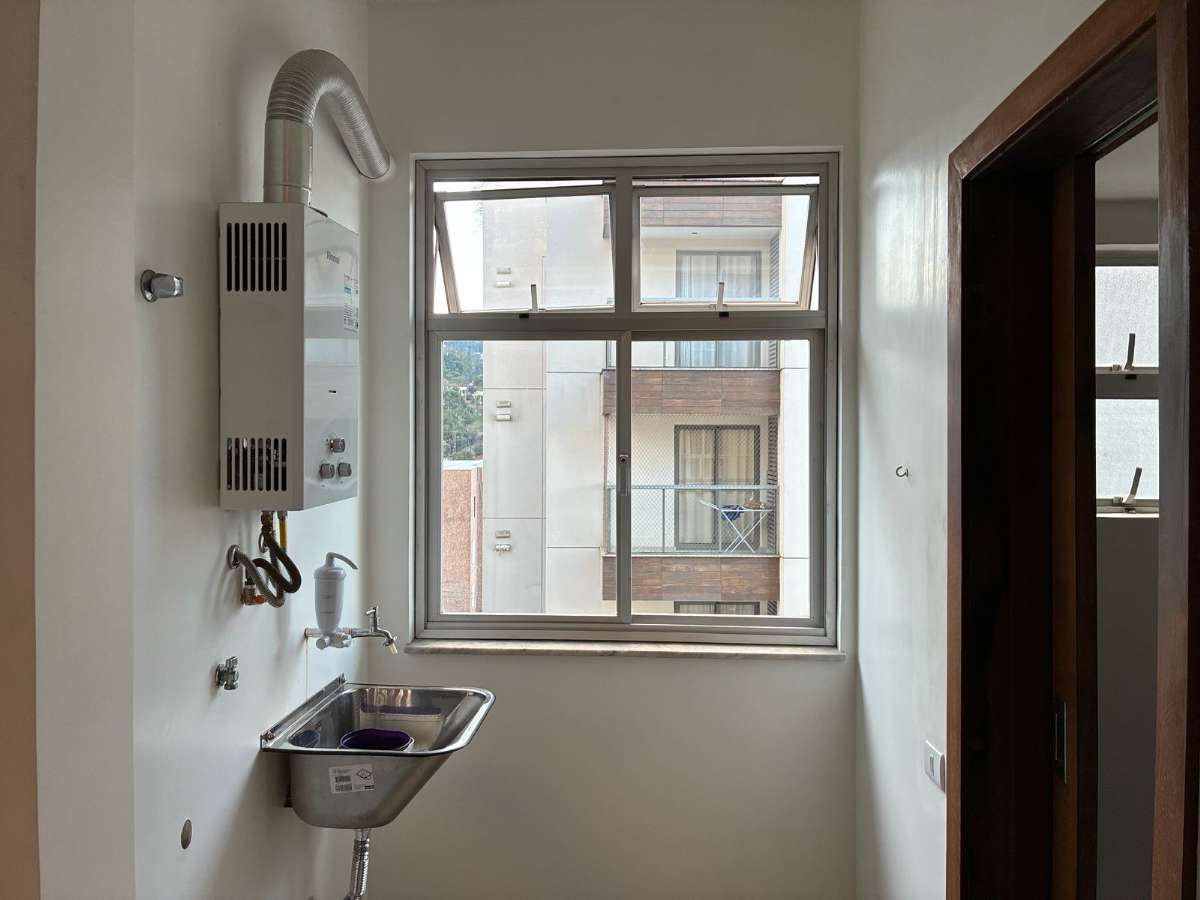 Apartamento Excelente Reformado 2 Quartos-Alto- Teresópolis-RJ