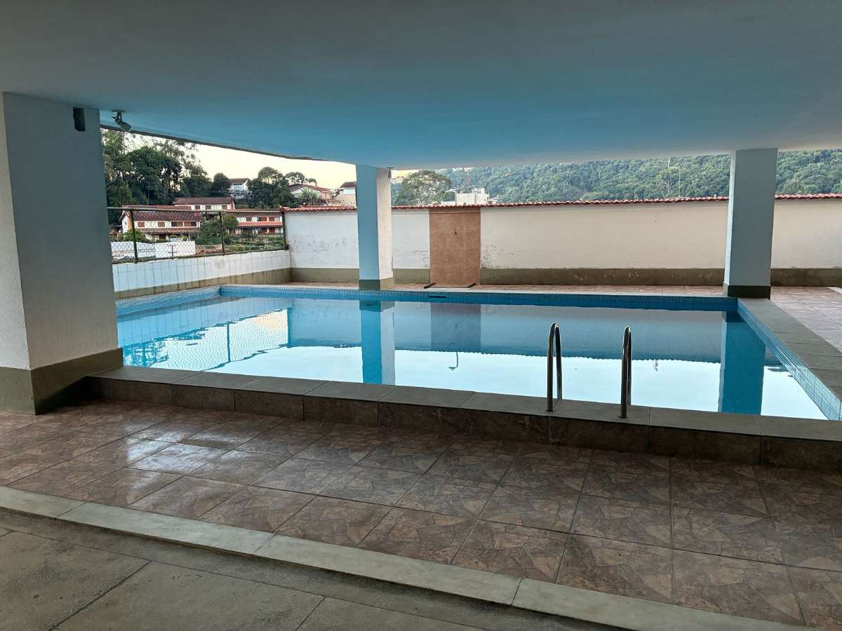 Apartamento Excelente Reformado 2 Quartos-Alto- Teresópolis-RJ
